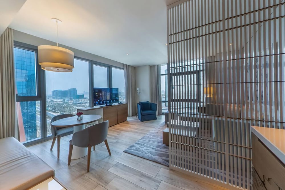 Al Bandar Rotana Creek 24