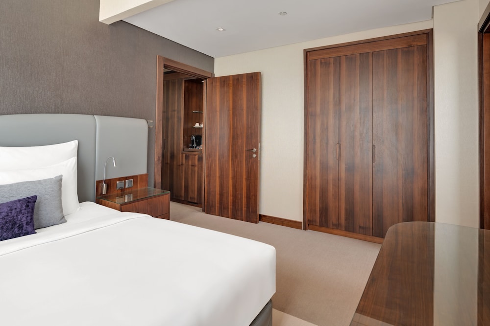 Radisson Blu Hotel Dubai Waterfront 16
