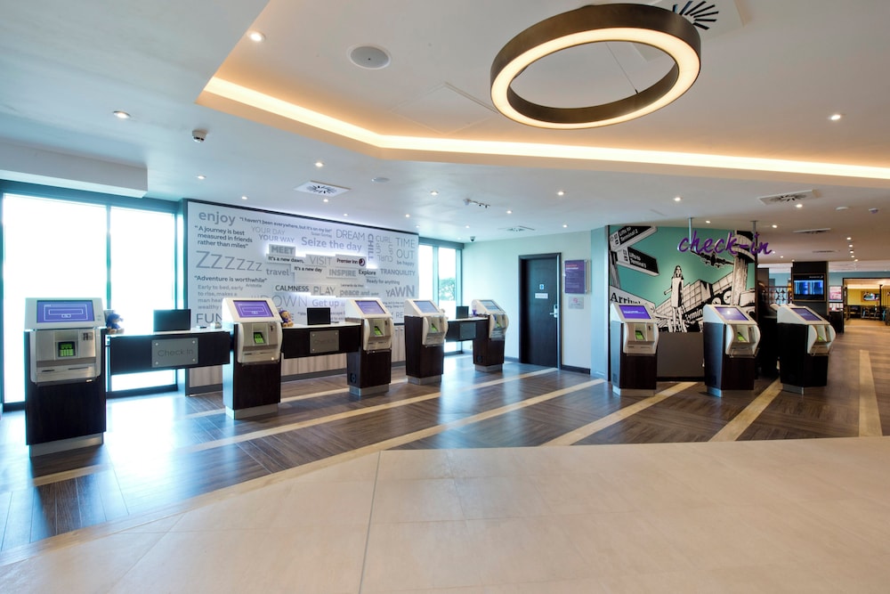 Premier Inn London Heathrow Airport Terminal 4 6