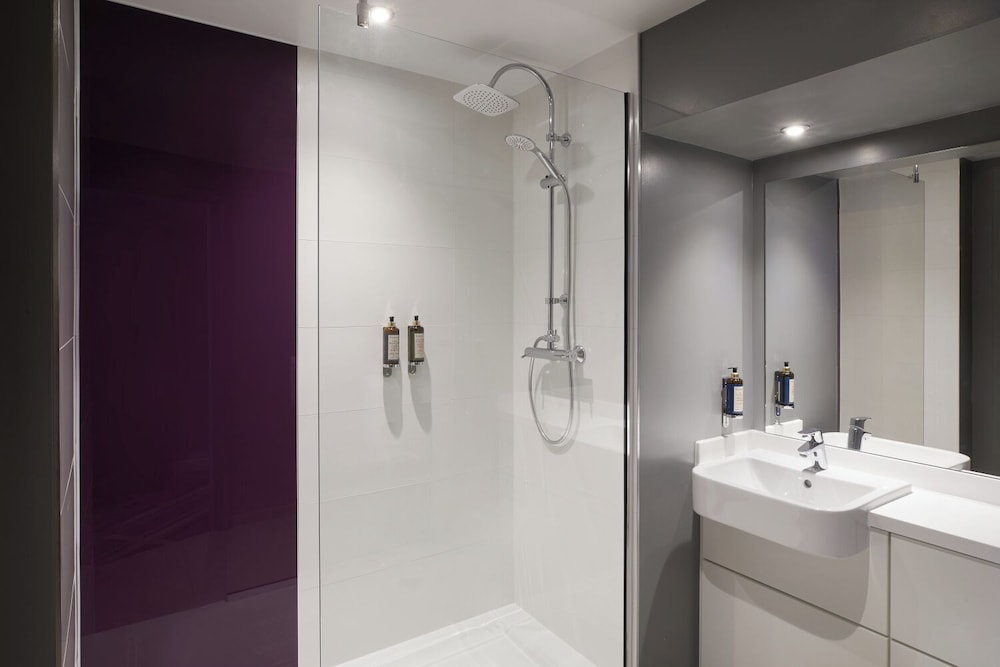 Premier Inn London Heathrow Airport Terminal 4 18