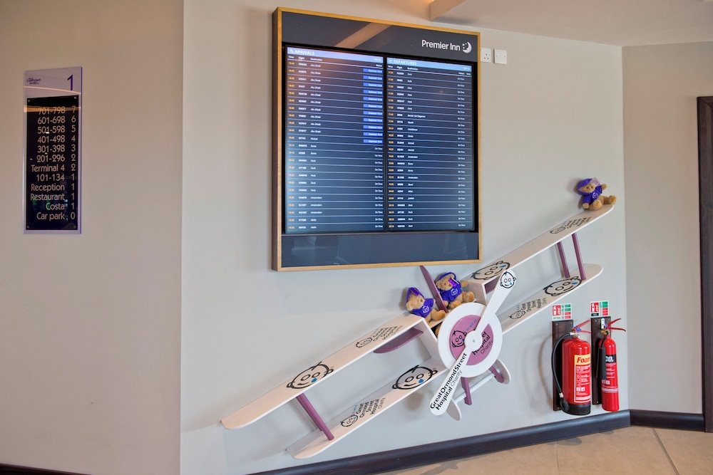 Premier Inn London Heathrow Airport Terminal 4 2