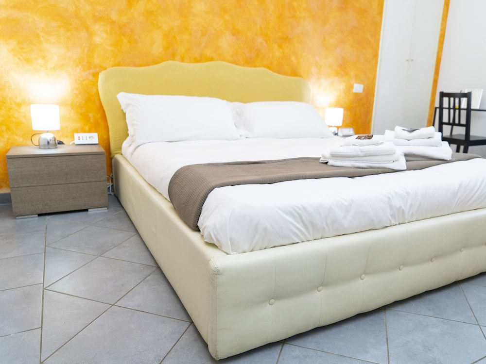 Salotto Piramide 19