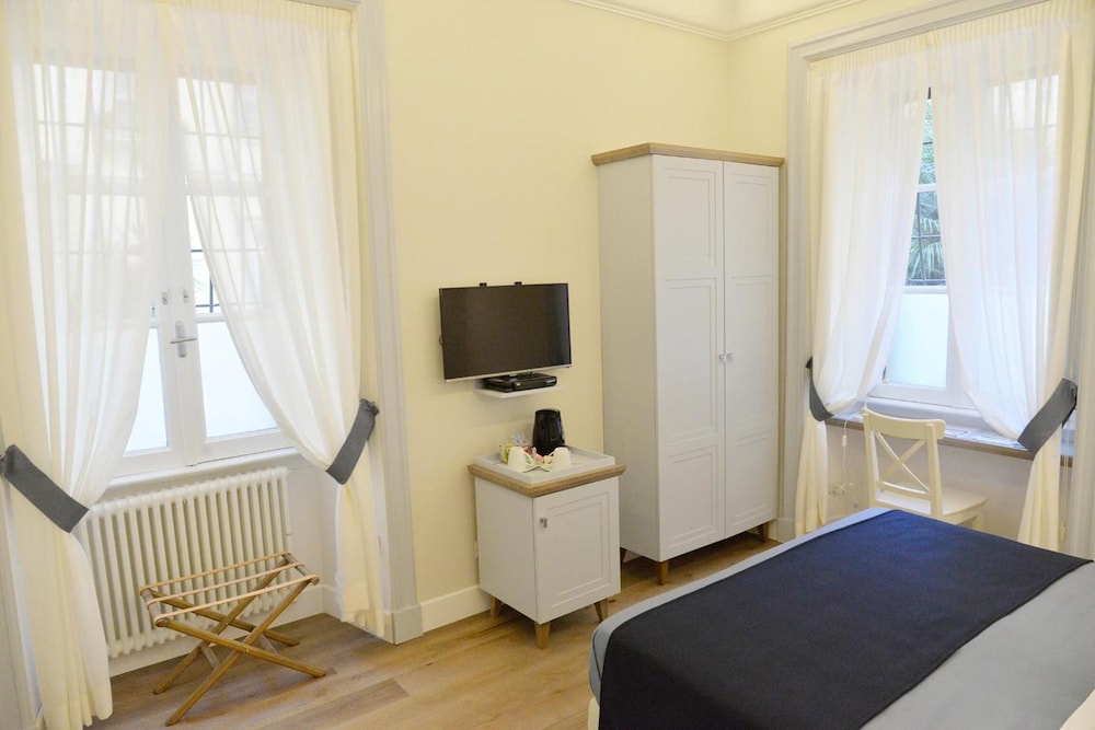 Little Rose Residence 18