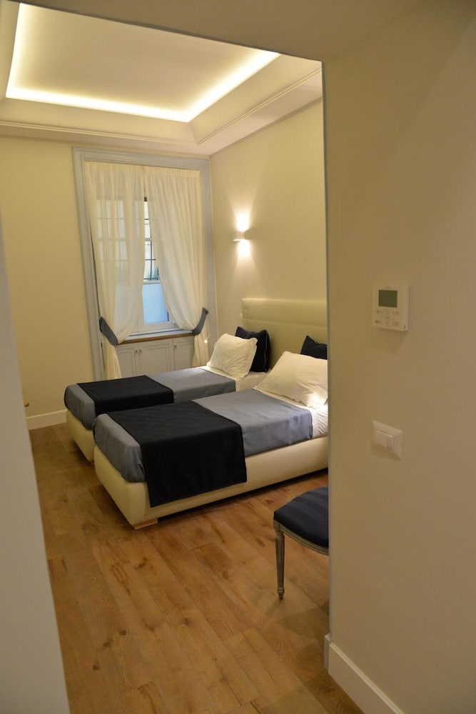Little Rose Residence 21