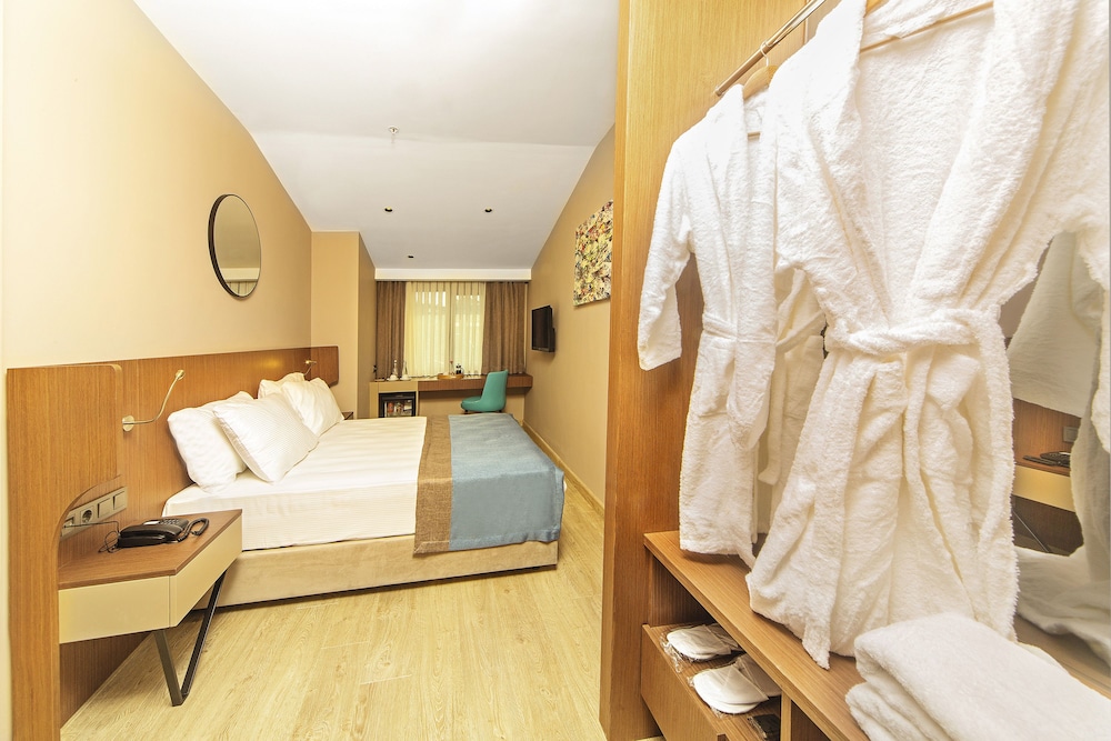 Redmont Hotel 17