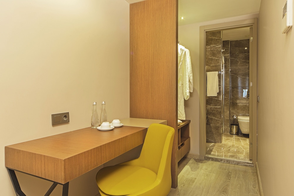 Redmont Hotel 12