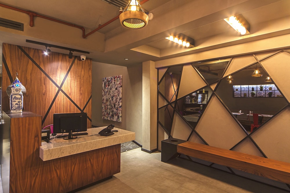 Redmont Hotel 4