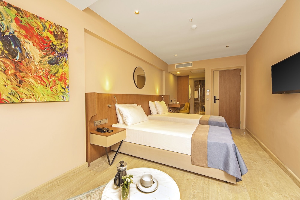 Redmont Hotel 18