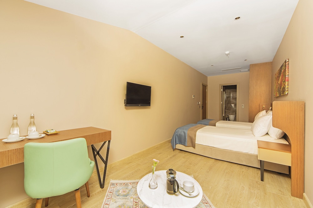 Redmont Hotel 10