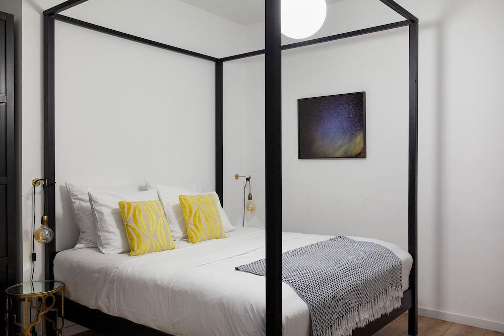 The Suite Fabric Hotel 10