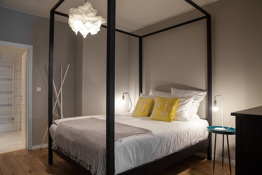 The Suite Fabric Hotel 12