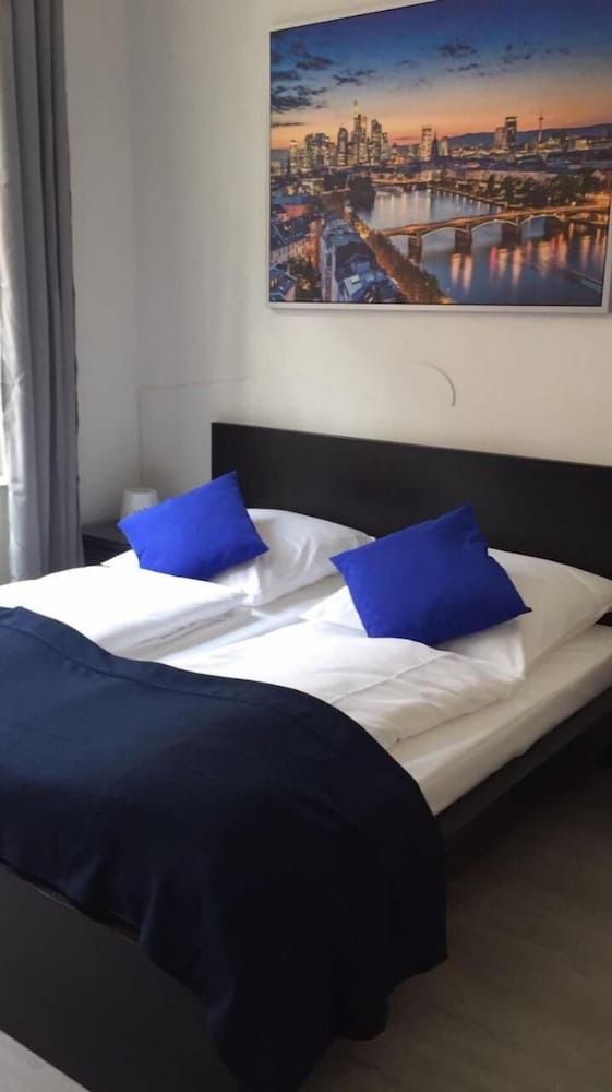 Main Hotel Frankfurt City 17