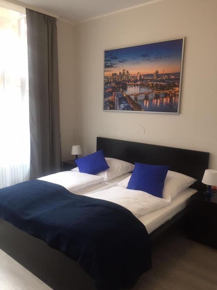 Main Hotel Frankfurt City 16