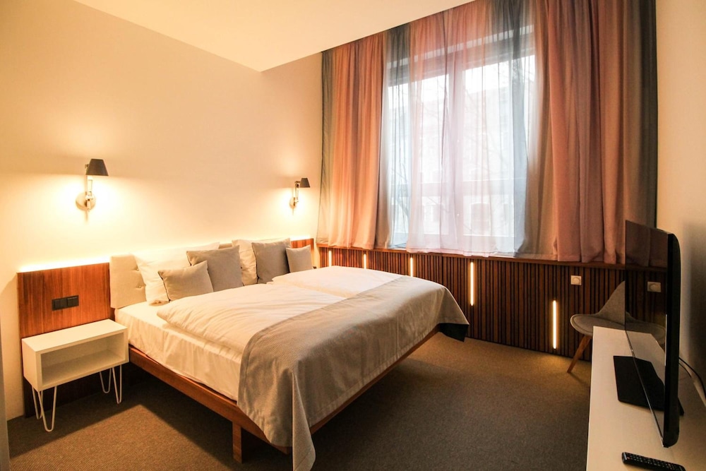 H24 Hotel Berlin Lichtenberg 12