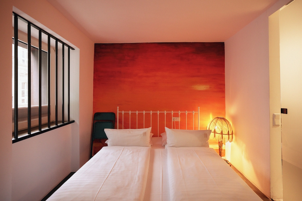18Arts Hotel 15