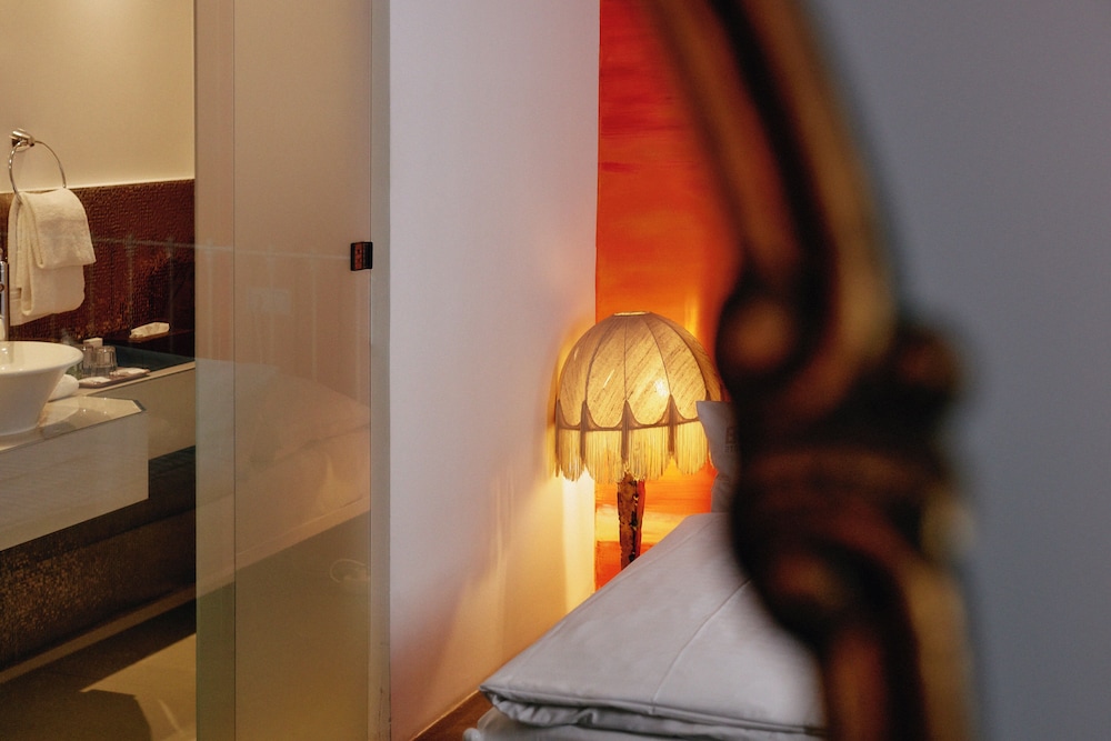 18Arts Hotel 16