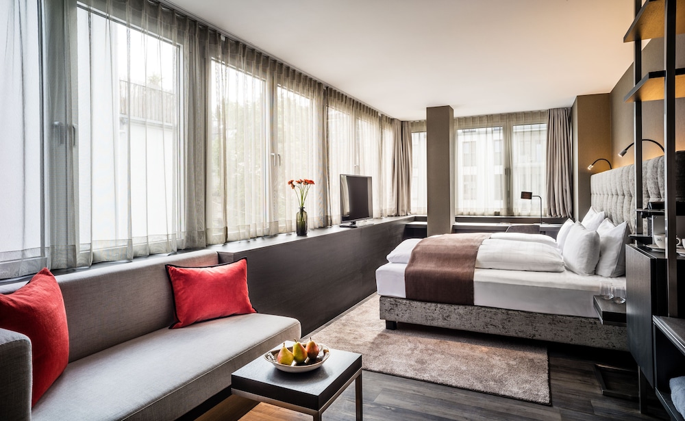 SAKS Urban Design Hotel Frankfurt 4