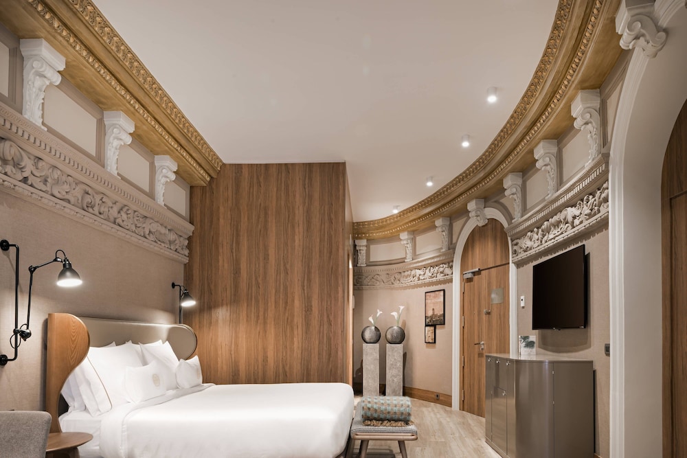 Hotel Círculo Gran Vía, Autograph Collection 16