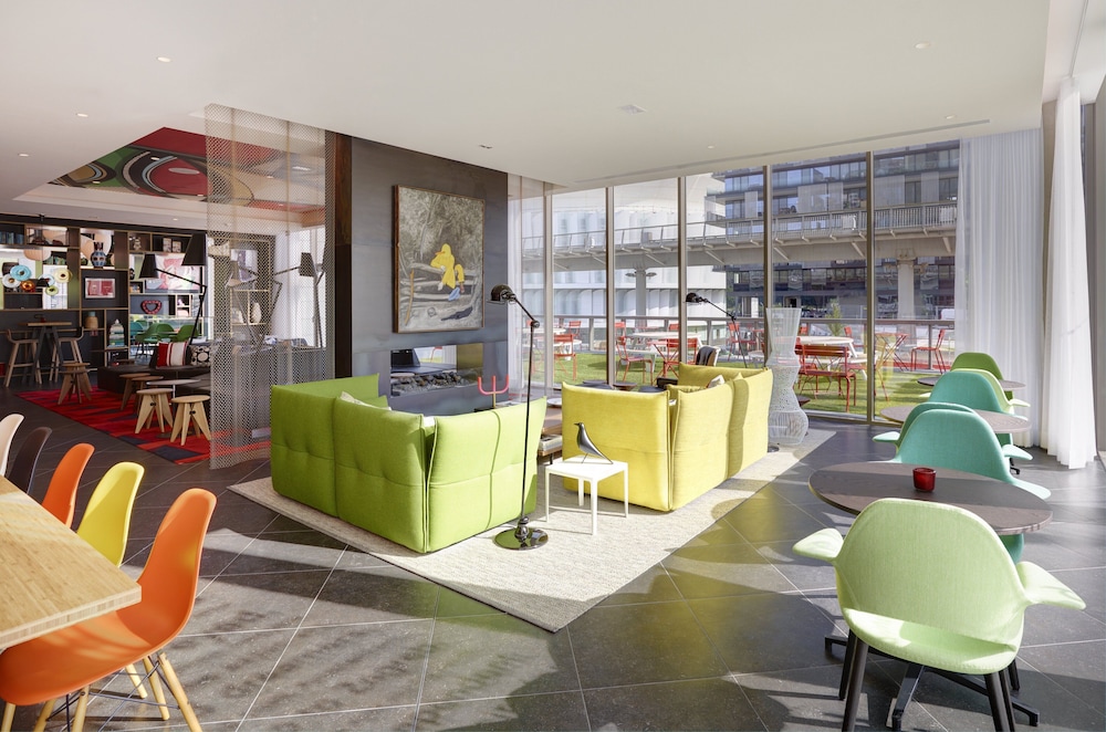 citizenM Paris La Defense 4