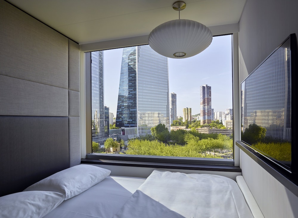 citizenM Paris La Defense 12