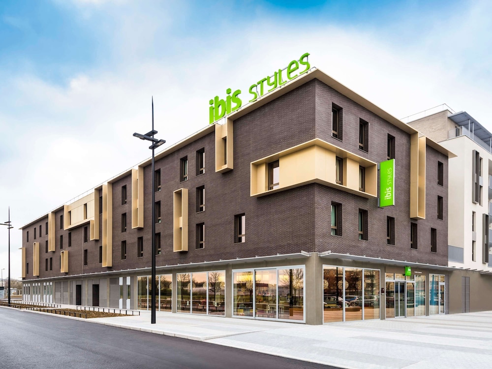 ibis Styles Guyancourt Versailles 1