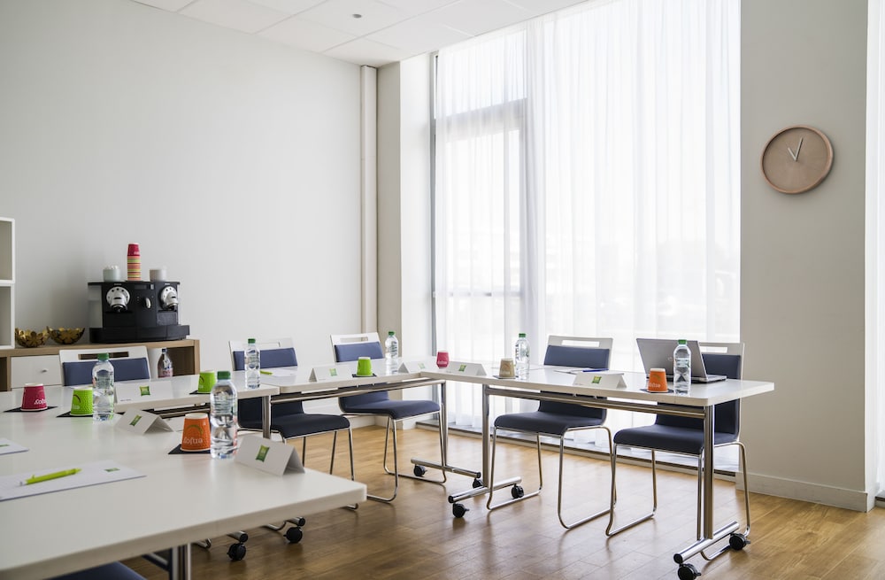ibis Styles Guyancourt Versailles 24