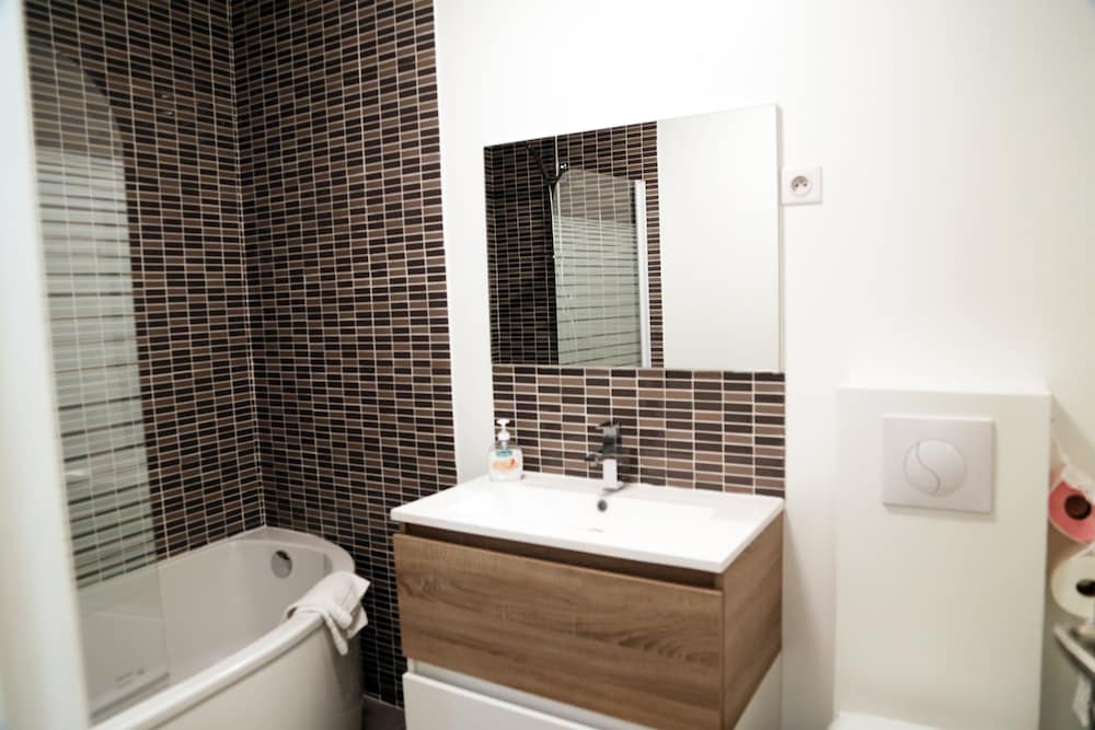 Les Suites De Vanves 18