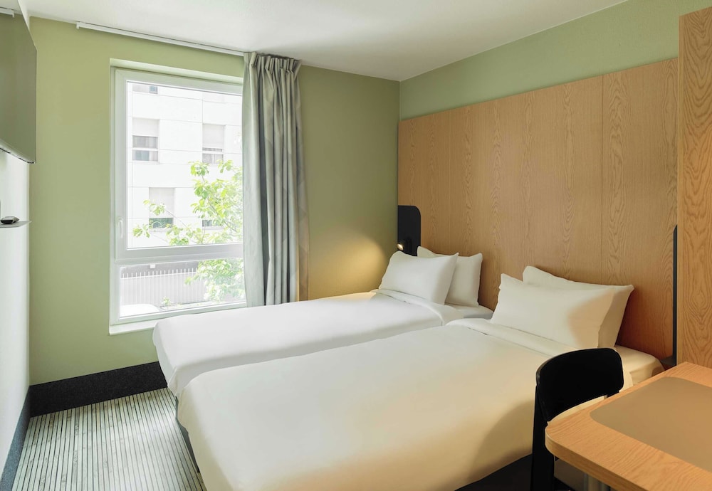 B&B HOTEL Paris Est Bobigny Université 15