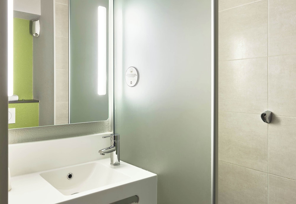 B&B HOTEL Paris Est Bobigny Université 19