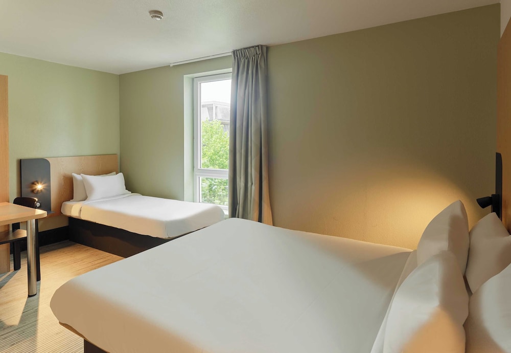 B&B HOTEL Paris Est Bobigny Université 16