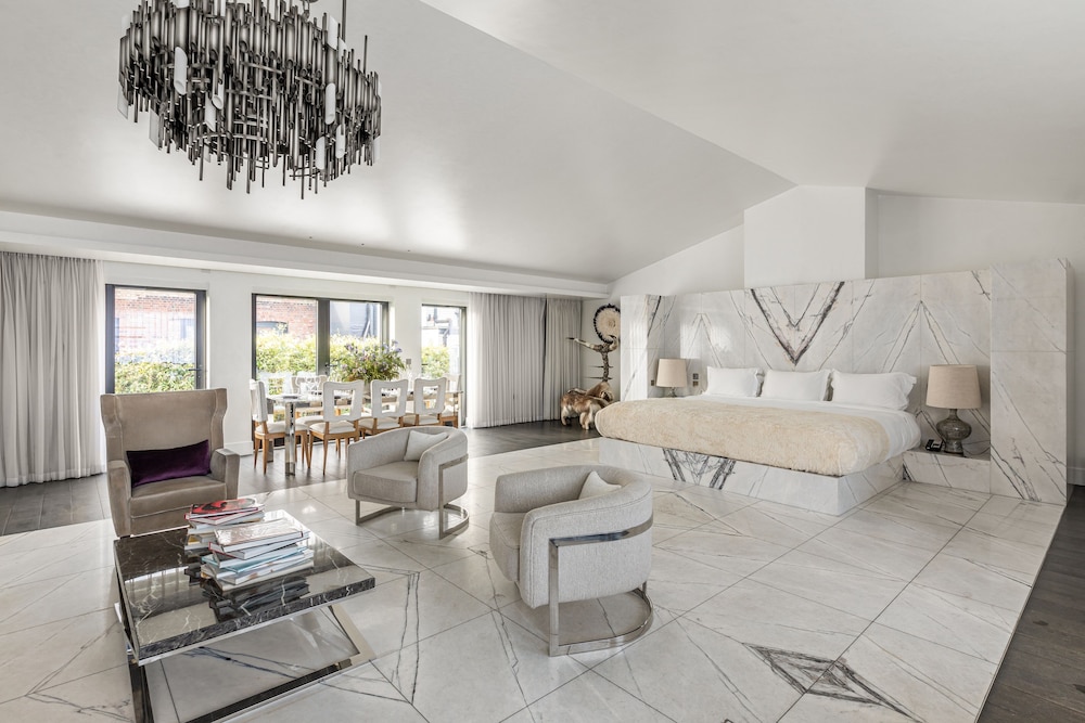 The Mandrake Hotel 21
