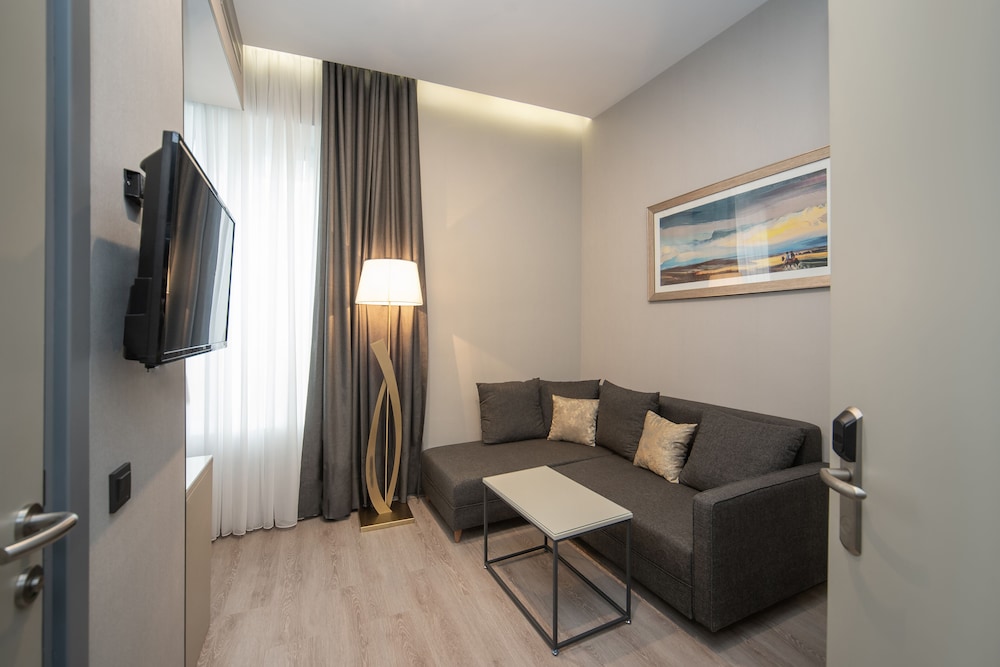 Tbilisi Chambers, Trademark Collection by Wyndham 7