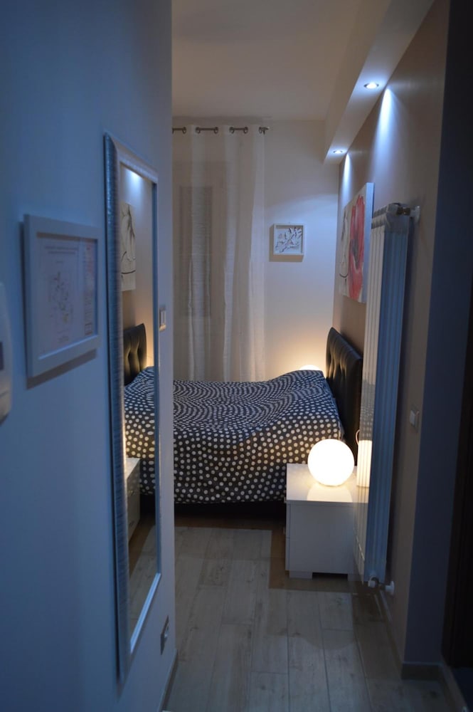 Roger Vatican Dream 16
