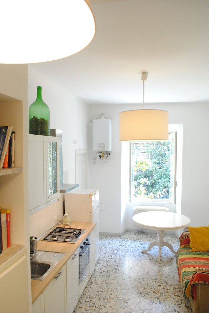 Lombardo House 12