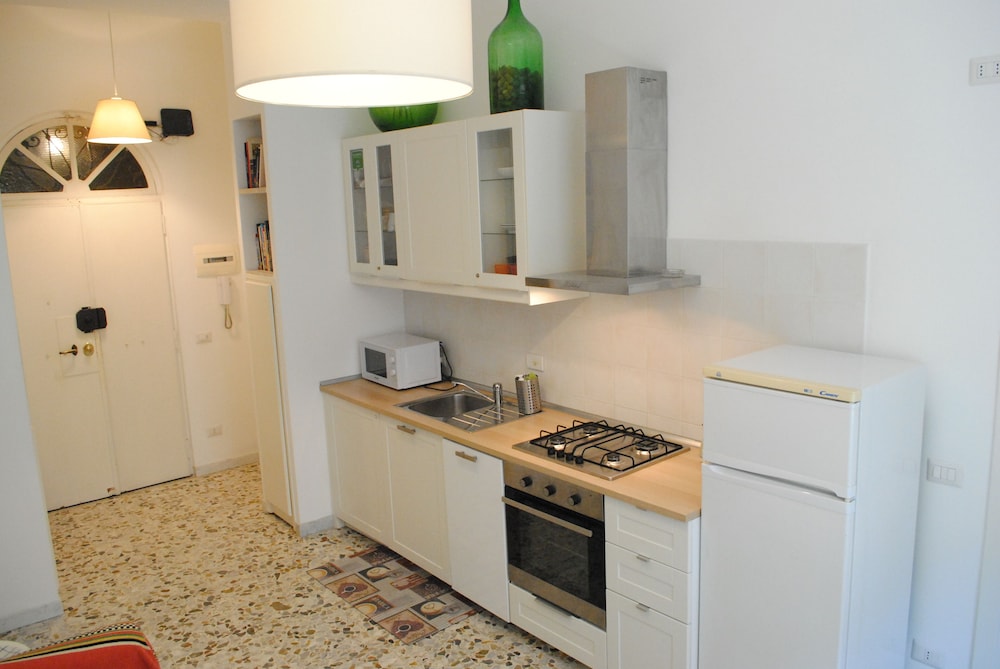 Lombardo House 13