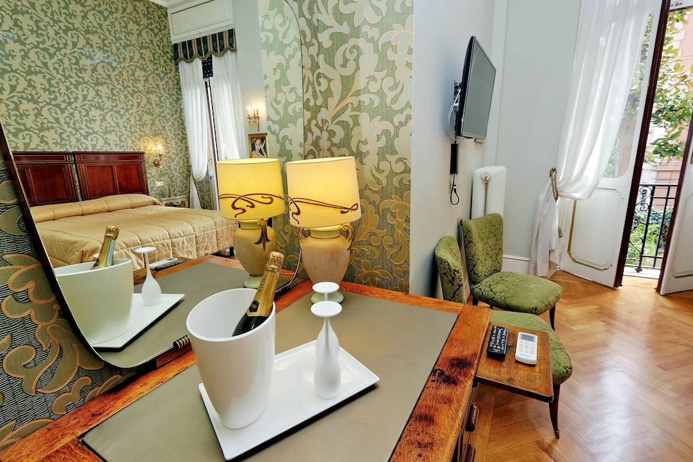 Domus Monami 'Luxury Suites 14