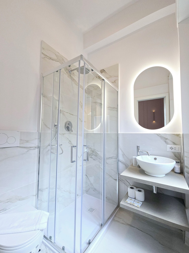 Aurelia Garden Rooms B&B 19
