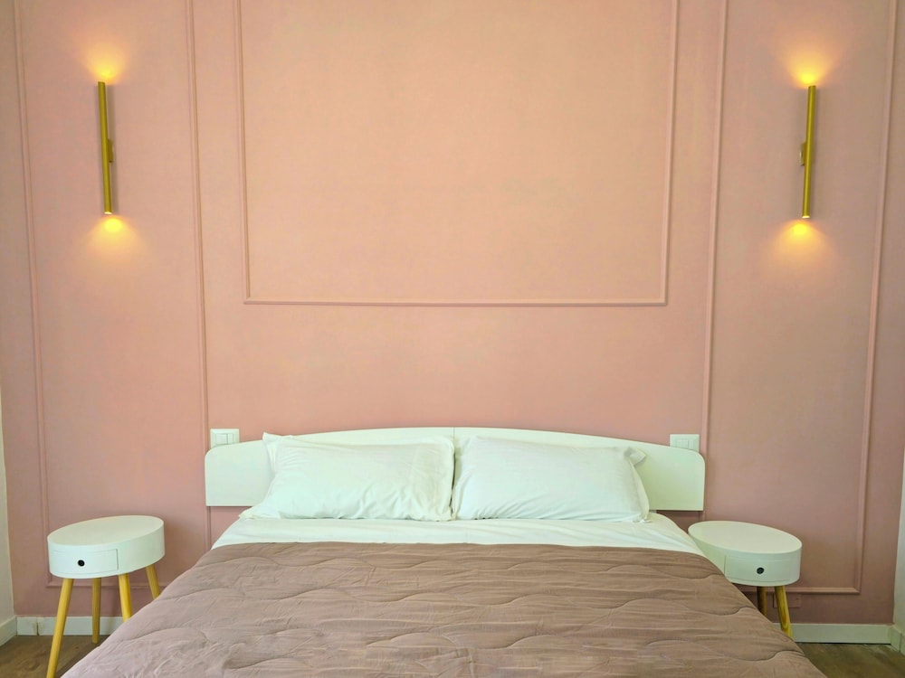 Aurelia Garden Rooms B&B 17