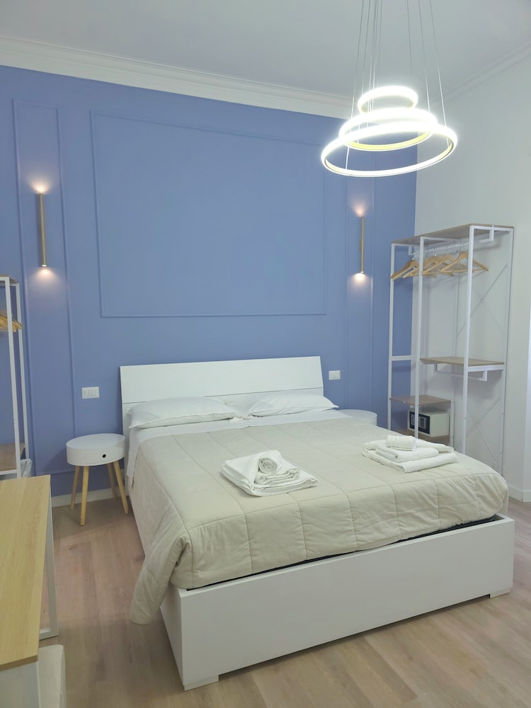 Aurelia Garden Rooms B&B 24