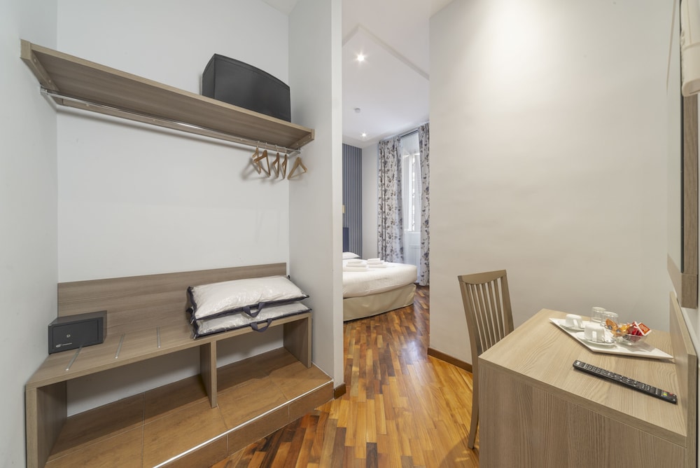 La Grande Bellezza Guest House 12