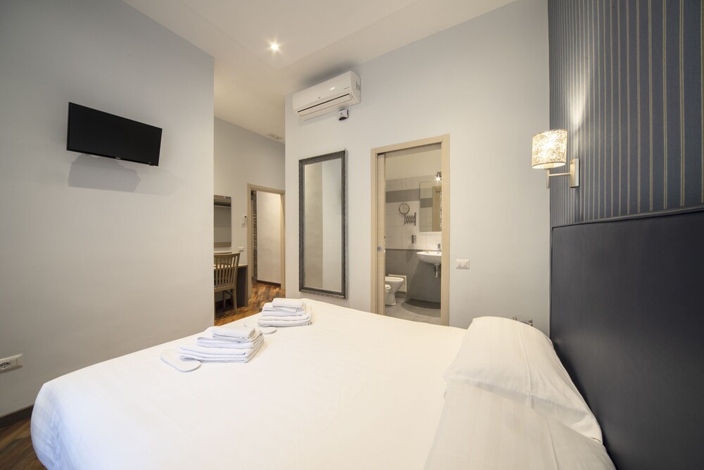 La Grande Bellezza Guest House 10