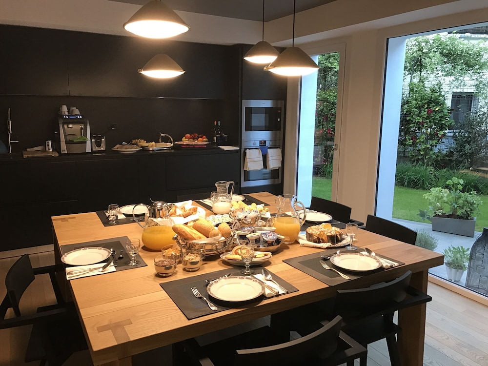Conti Guest House 24