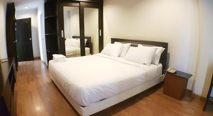14 Place Sukhumvit Suites 21