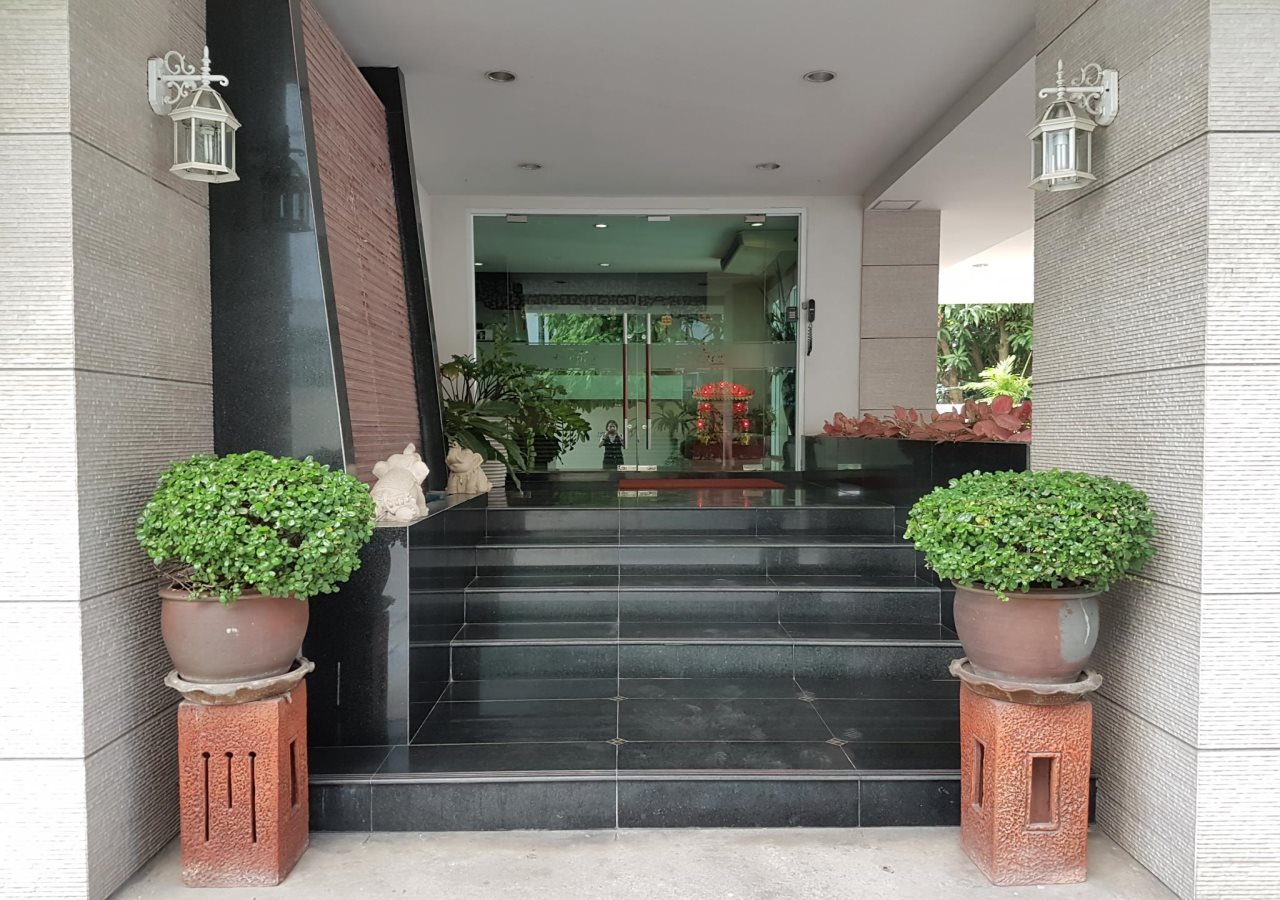 14 Place Sukhumvit Suites 4