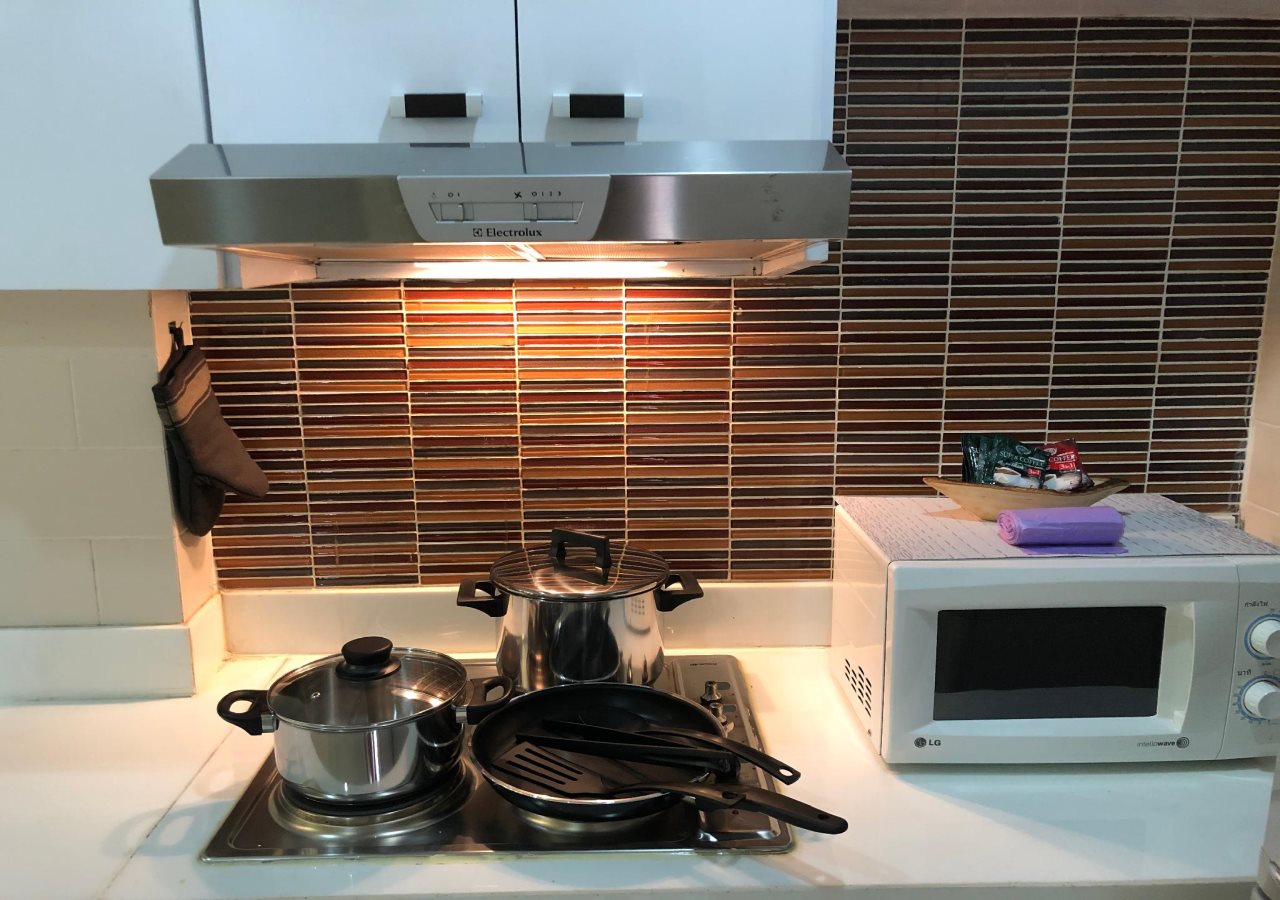 14 Place Sukhumvit Suites 7