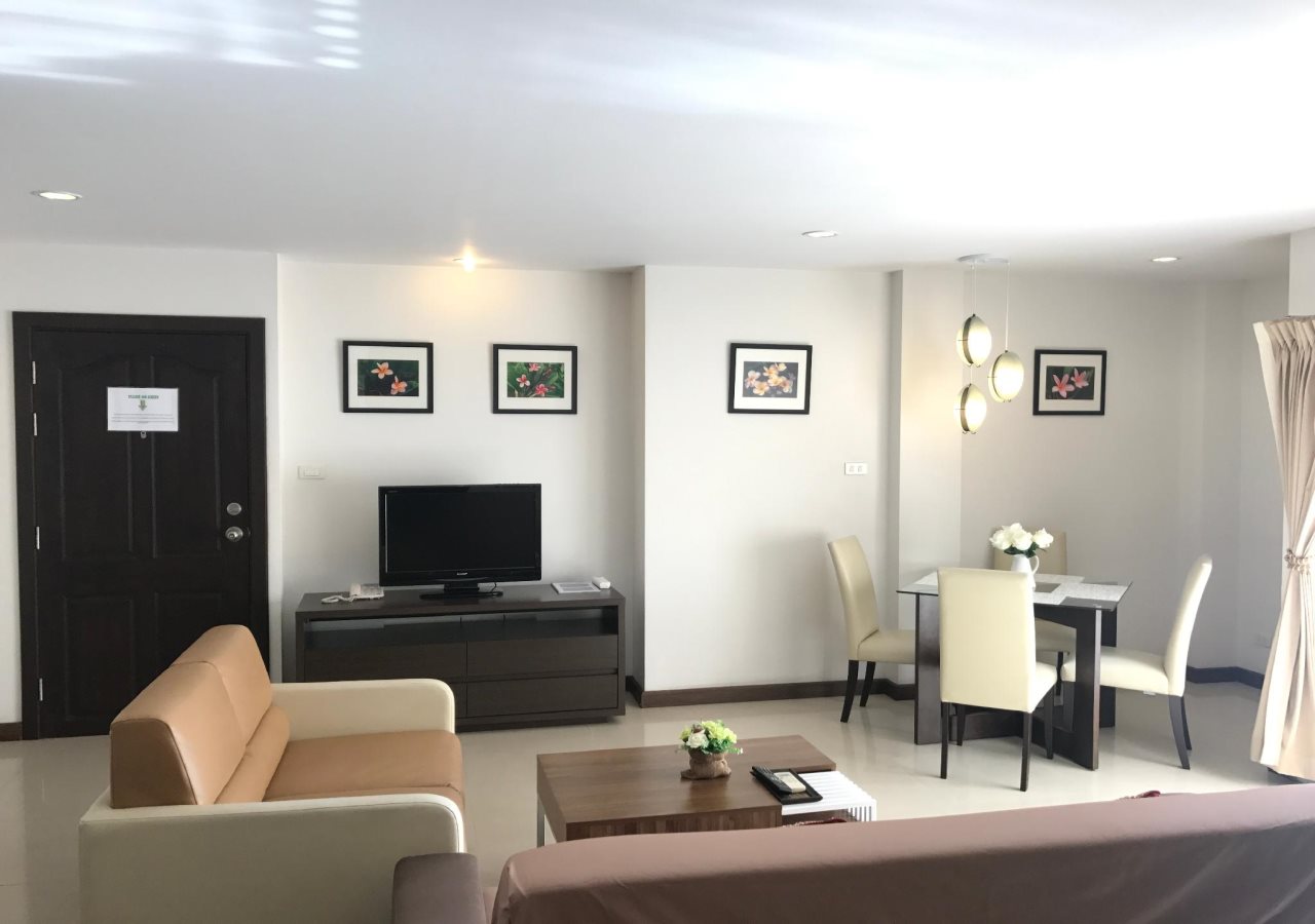 14 Place Sukhumvit Suites 9