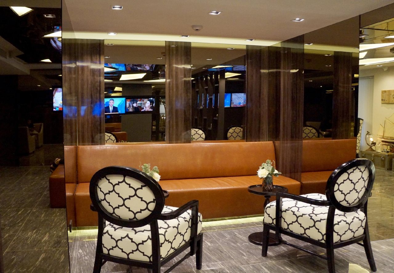 Haven't Met Bangkok Silom by Cross Collection 12