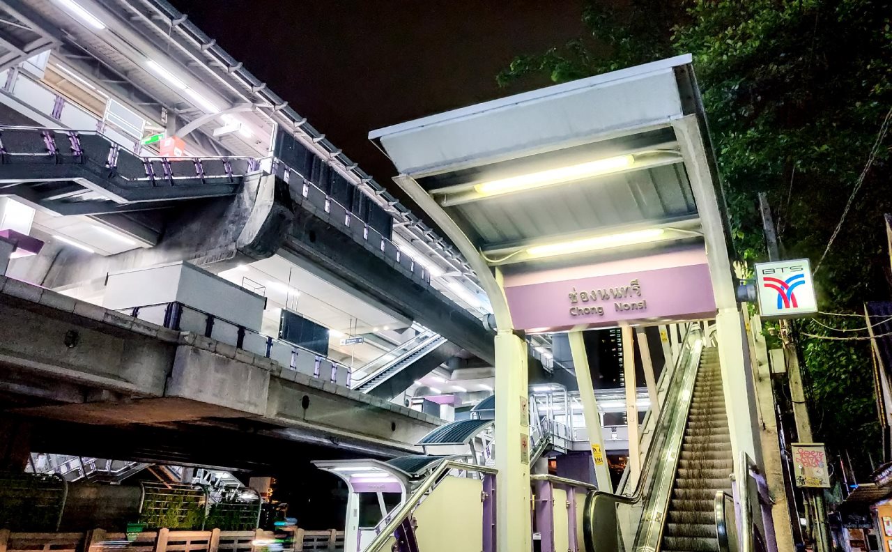 Haven't Met Bangkok Silom by Cross Collection 23