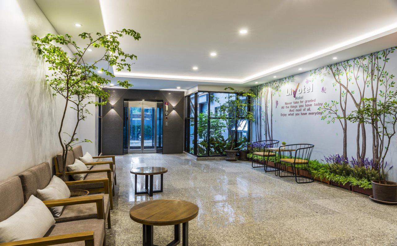 Livotel Hotel Hua Mak 12