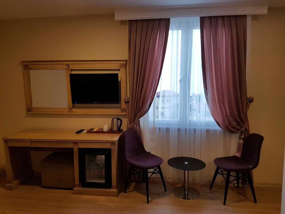Apple Tree Hotel 15